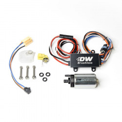 Deatschwerks DW440 440 L/h E85 üzemanyag-szivattyú C102-es vezérlővel Ford Fiesta ST (14-19) számára