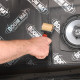 Szigetelőanyag DEI 50202 hőszigetelő és hangszigetelő öntapadós szőnyeg, 32x32 cm (4db) | race-shop.hu