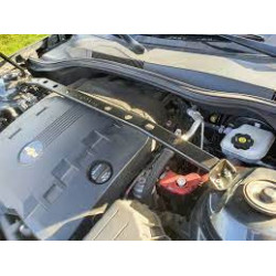 Első felső toronymerevítő Chevrolet Camaro V