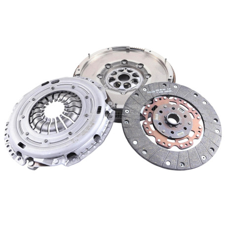 Kuplung és lendkerék Xtreme Performance CLUTCH PRO kuplungszett, KVW24518 | race-shop.hu