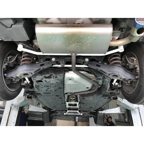 Toronymerevítők ULTRA RACING 2 pontos hátsó alsó merevítő Toyota Auris E210 2.0 Hatchback 19+-hoz | race-shop.hu