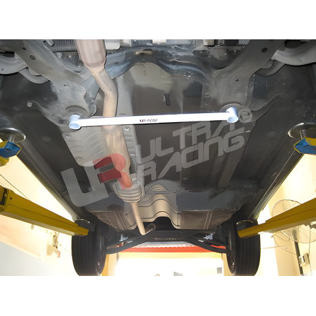 Toronymerevítők ULTRA RACING 2 pontos első alsó merevítő Hyundai Tucson 08+-hoz | race-shop.hu