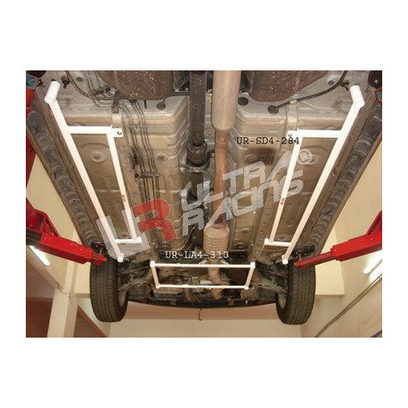 Toronymerevítők Mitsubishi EVO 7/8/9 UltraRacing Első padló merevítő ( Front H-Brace ) - 4-pontos | race-shop.hu