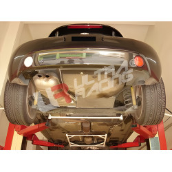 ULTRA RACING 4 pontos első alsó merevítő VW New Beetle-hez