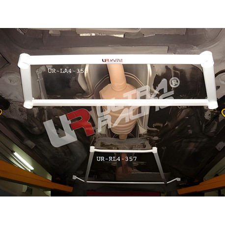 Toronymerevítők ULTRA RACING 4 pontos első alsó merevítő Volvo 850 Turbo 4D/Wagon-hoz | race-shop.hu
