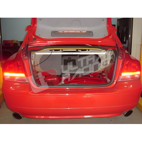 Toronymerevítők ULTRA RACING 2 pontos hátsó toronymerevítő Volvo S60/S60R-hez | race-shop.hu