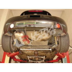 VW New Beetle UltraRacing 2-pontos Hátsó alsó alváz merevítő ( Rear Lower Bar ) 325