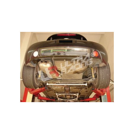 Toronymerevítők VW New Beetle UltraRacing 2-pontos Hátsó alsó alváz merevítő ( Rear Lower Bar ) 325 | race-shop.hu