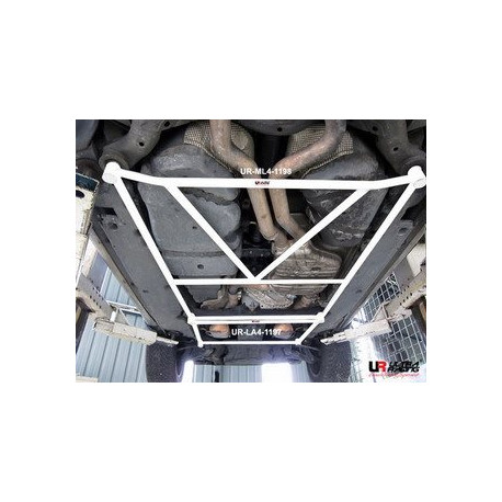 Toronymerevítők VW Touareg 5.0 V10 02+ UltraRacing 4-pontos Központi merevítő alsó ( Mid H-Brace ) | race-shop.hu