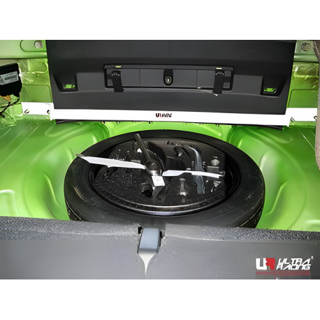 Toronymerevítők ULTRA RACING 2 pontos hátsó toronymerevítő VW Scirocco 08+-hoz | race-shop.hu