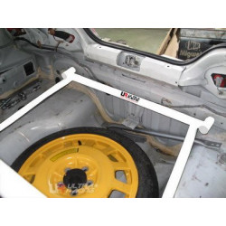 Honda Integra 01-06 DC5 UltraRacing 4-pontos Hátsó csomagtér merevítő ( Rear Trunk Bar )
