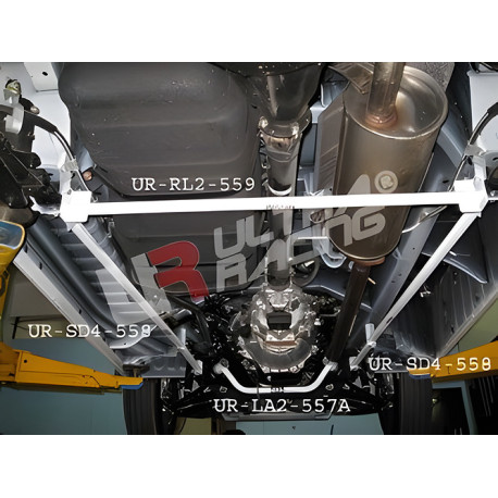 Toronymerevítők ULTRA RACING 2 pontos hátsó alsó merevítő Toyota Hiace/H200 04+-hoz | race-shop.hu