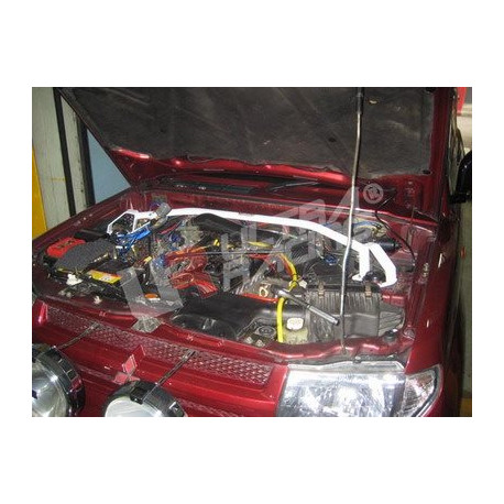 Toronymerevítők Mitsubishi Pajero IO 98+ UltraRacing Első toronymerevítő ( Front Upper Strutbar ) | race-shop.hu