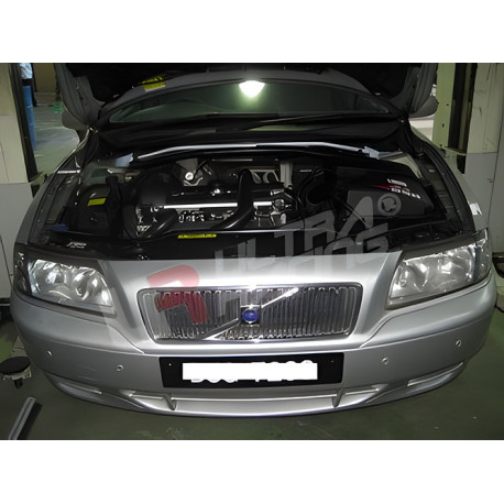 Toronymerevítők ULTRA RACING 2 pontos első toronymerevítő Volvo S80-hoz | race-shop.hu
