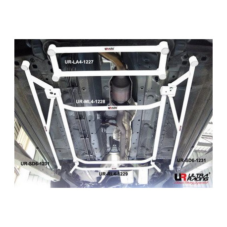 Toronymerevítők Nissan X Trail 2.0 08+ UltraRacing 2x 3-pontos Beltéri merevítő ( Room Bar ) | race-shop.hu