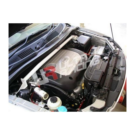 Toronymerevítők Kia Carens 98+ UltraRacing 2-pontos Első toronymerevítő ( Front Upper Strutbar ) | race-shop.hu