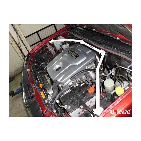 Toronymerevítők Isuzu D-Max 3.0D 02+ UltraRacing Első toronymerevítő ( Front Upper Strutbar ) | race-shop.hu